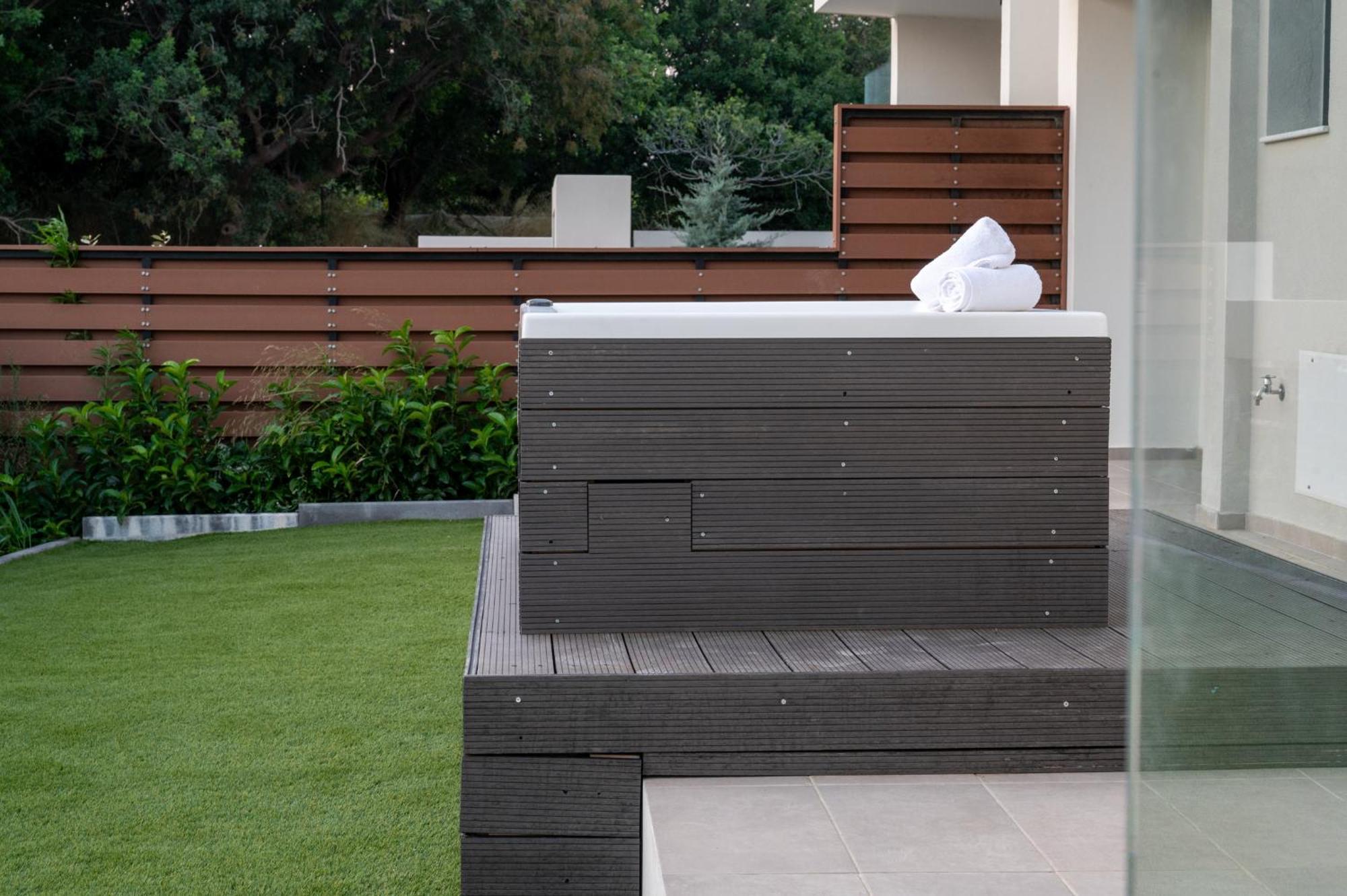 Maison Du Jardin 2-Bedroom Apartment Private Outdoor Jacuzzi Rhodes City Exteriör bild